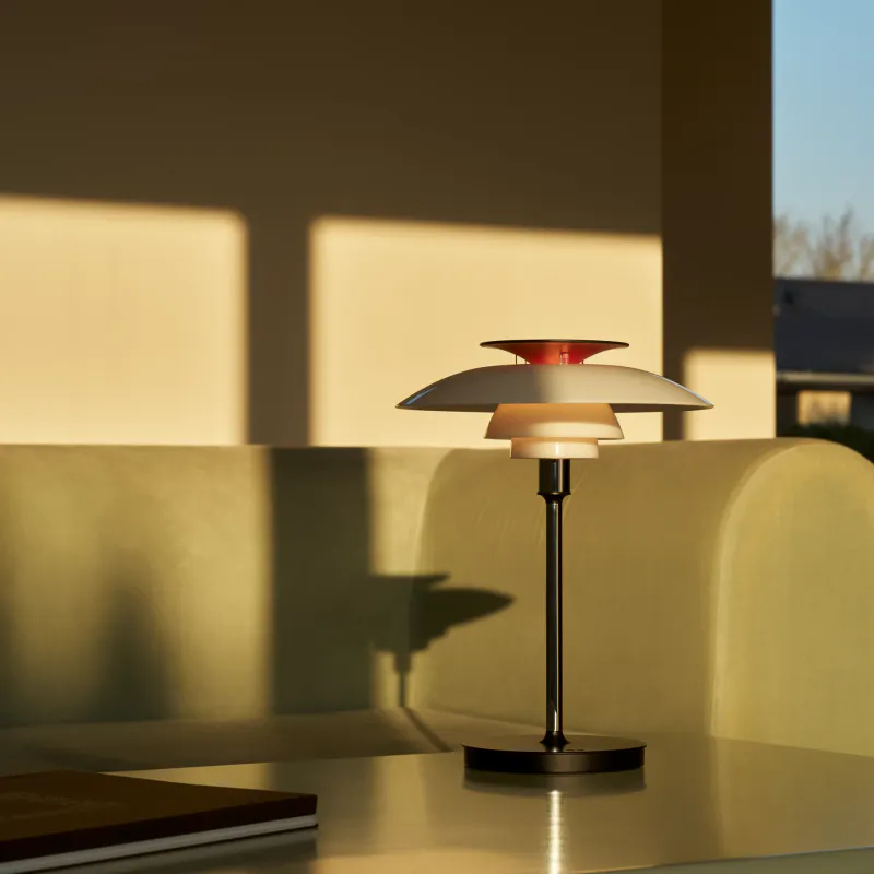 Louis Poulsen PH80 Portabel Lampe - Opal white/high lustre chrome plated