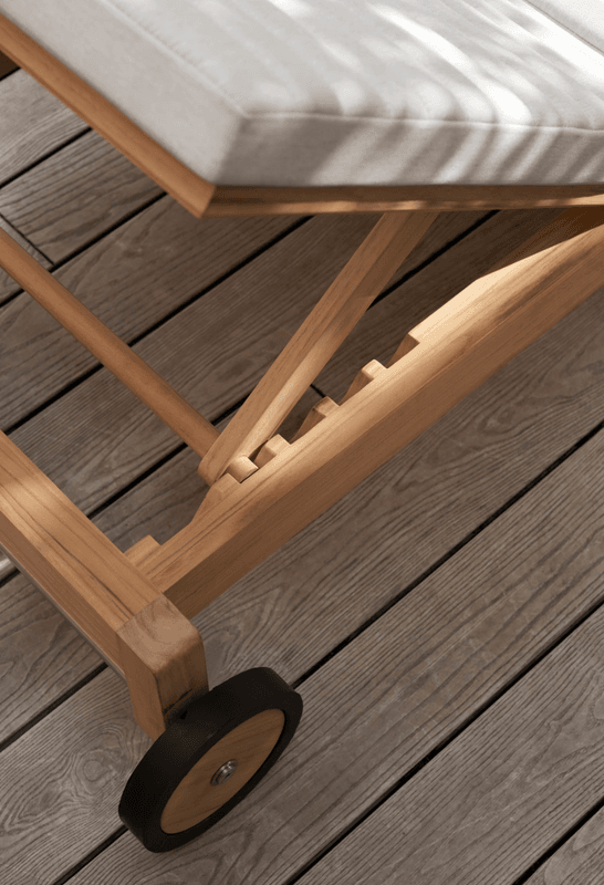 Carl Hansen & Søn AH604 Outdoor Lounger